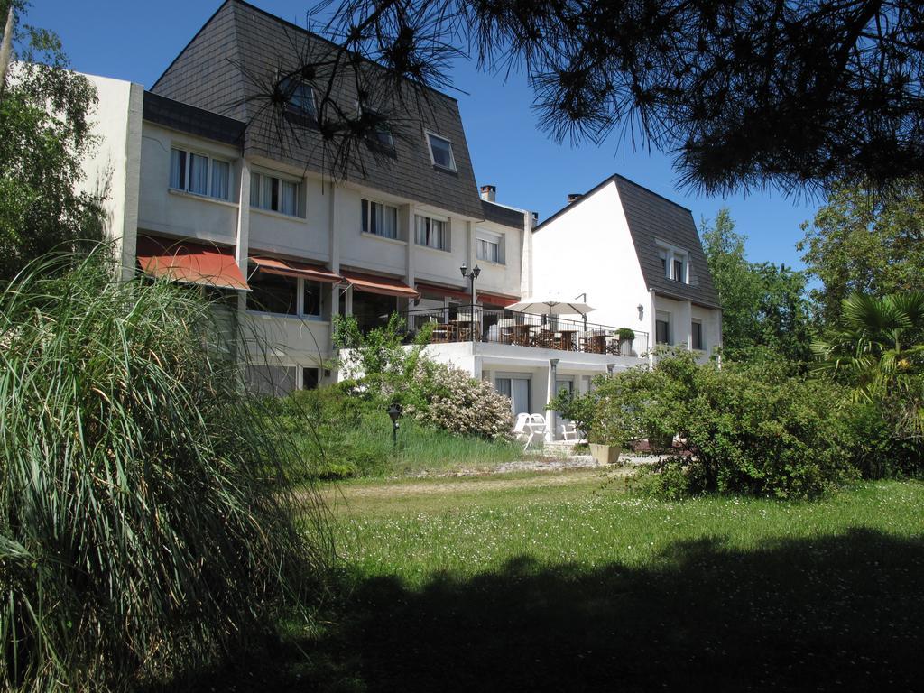 Hotel La Longue Vue Gennes-Val-de-Loire Exterior photo