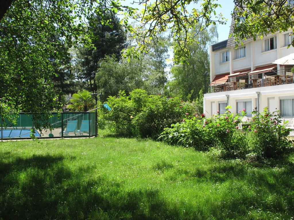 Hotel La Longue Vue Gennes-Val-de-Loire Exterior photo